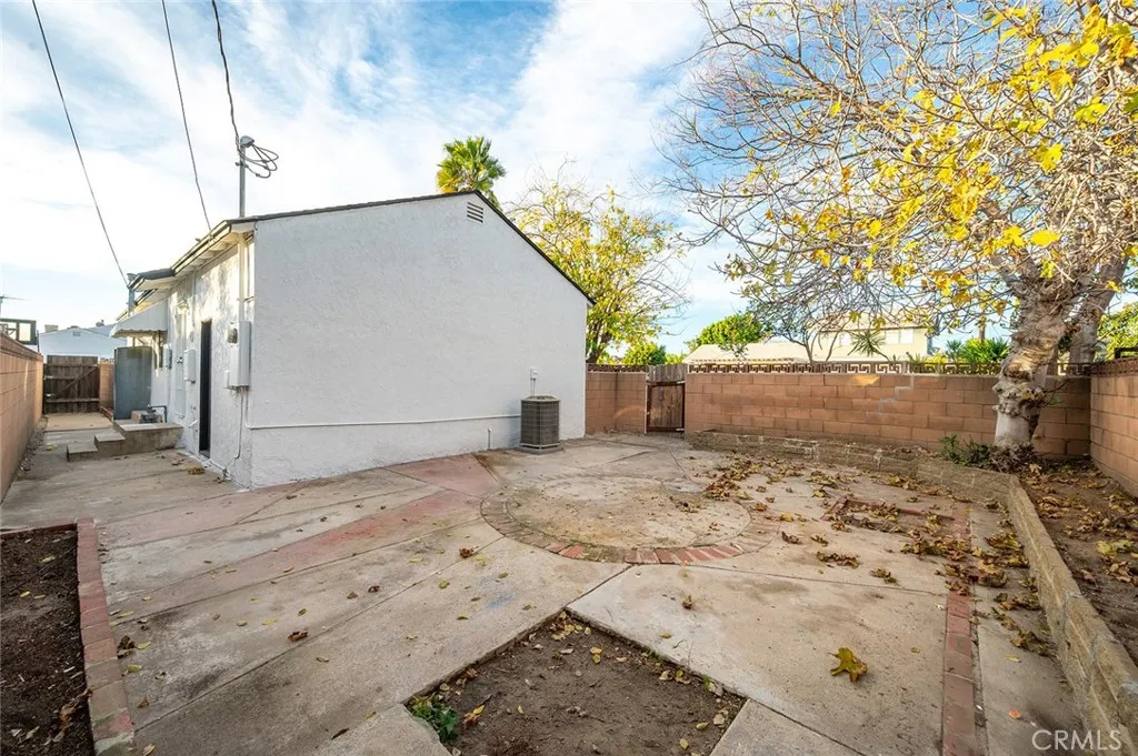 7826 Ben, North Hollywood, California 91605 home-pic-14