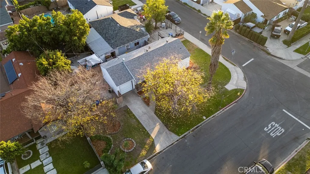 7826 Ben, North Hollywood, California 91605 home-pic-19
