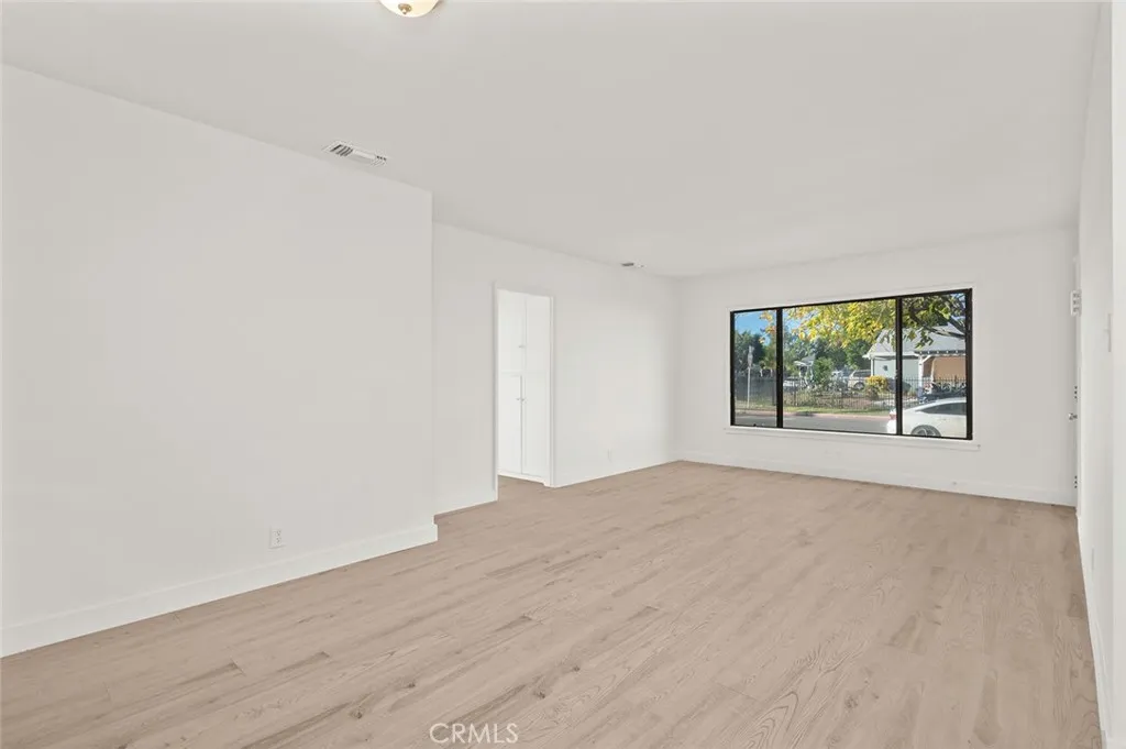 7826 Ben, North Hollywood, California 91605 home-pic-8