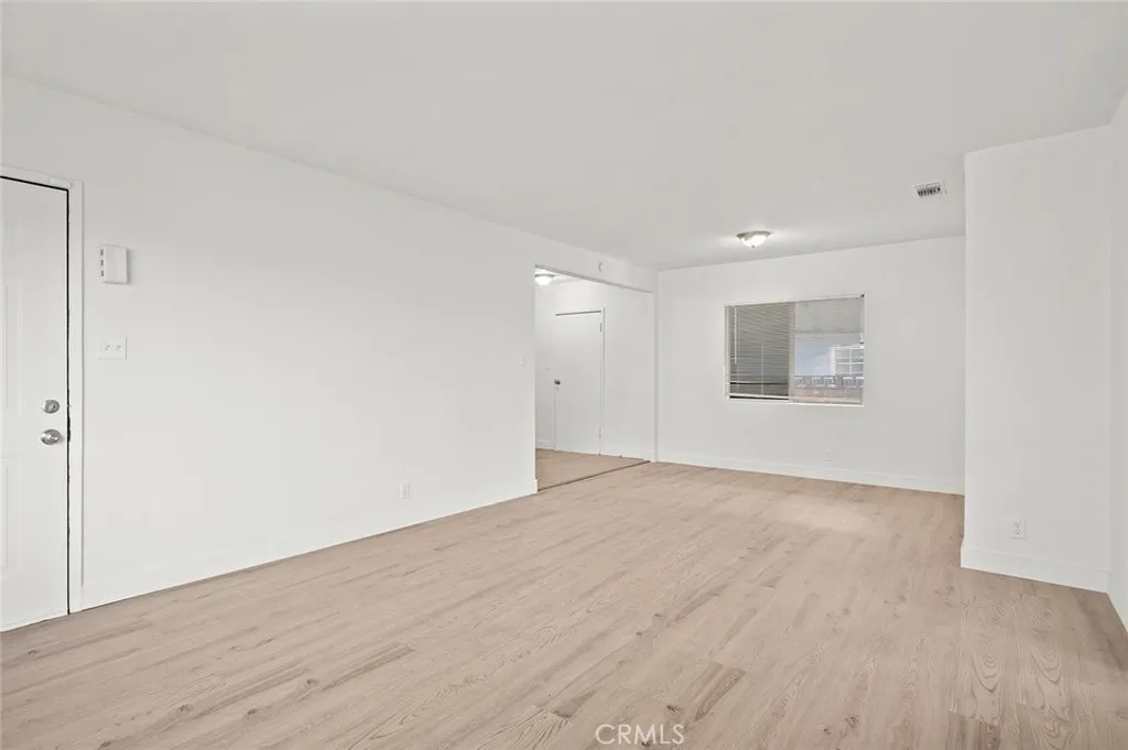 7826 Ben, North Hollywood, California 91605 home-pic-6