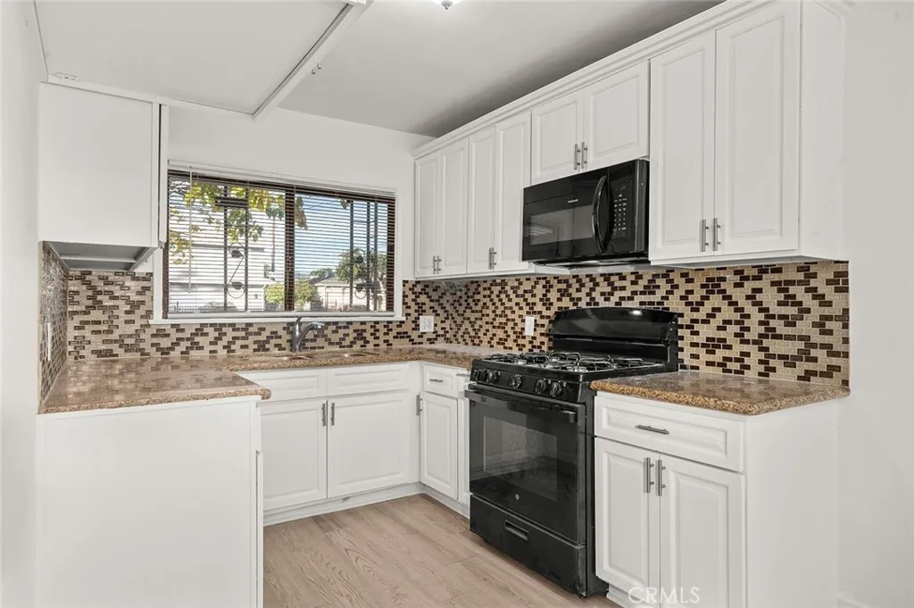 7826 Ben, North Hollywood, California 91605 home-pic-3