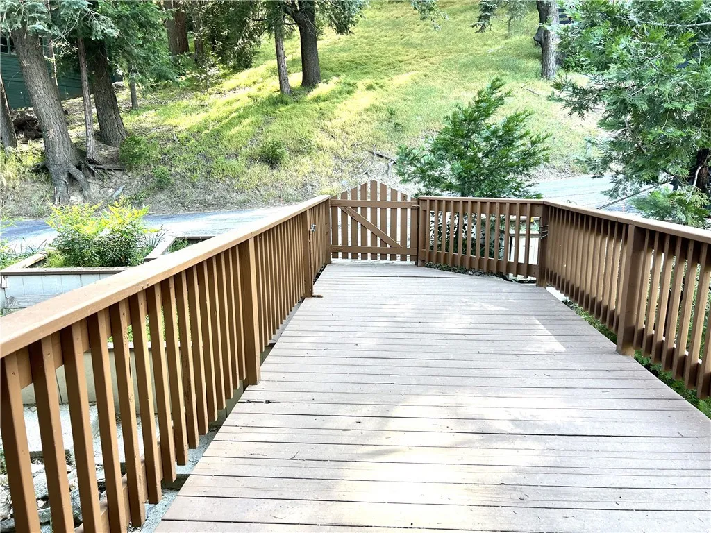 707 Virginia Court, Lake Arrowhead, California 92352 home-pic-4