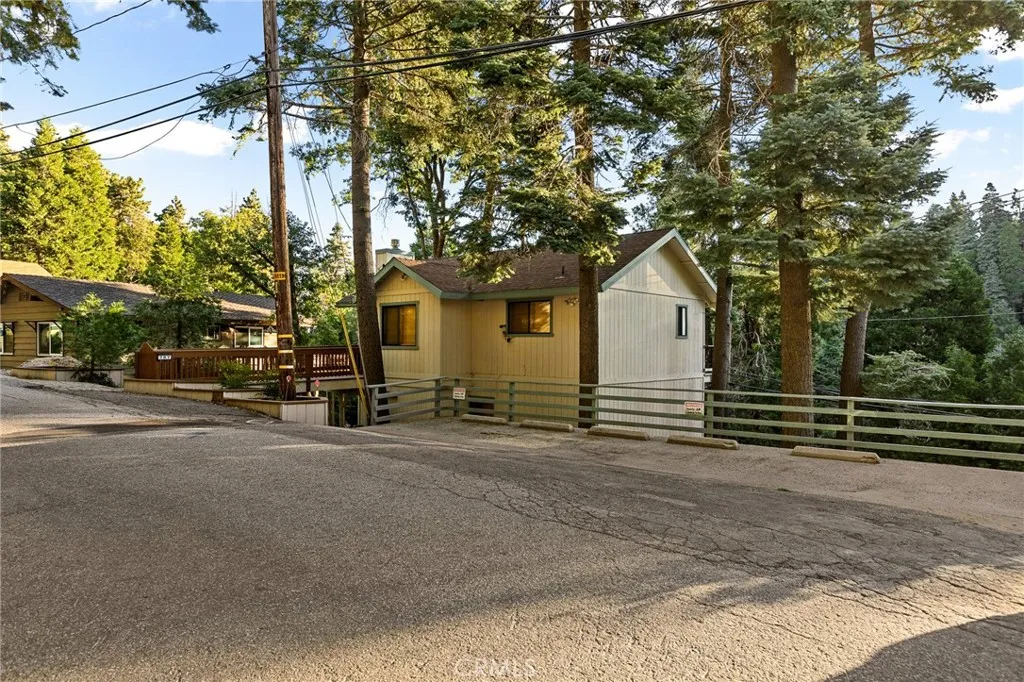 707 Virginia Court, Lake Arrowhead, California 92352 home-pic-3