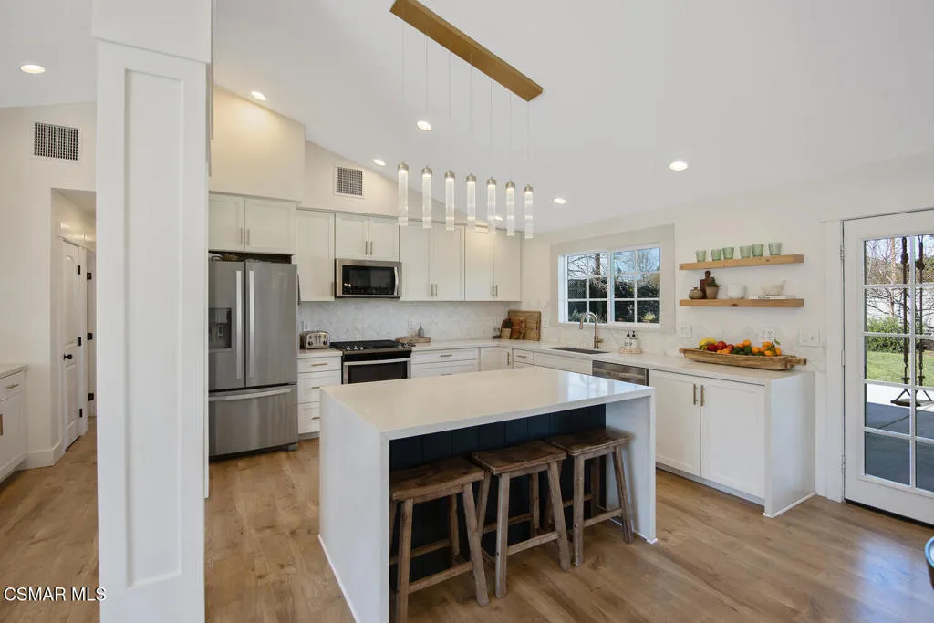 2959 Michael Drive, Newbury Park, California 91320 home-pic-12
