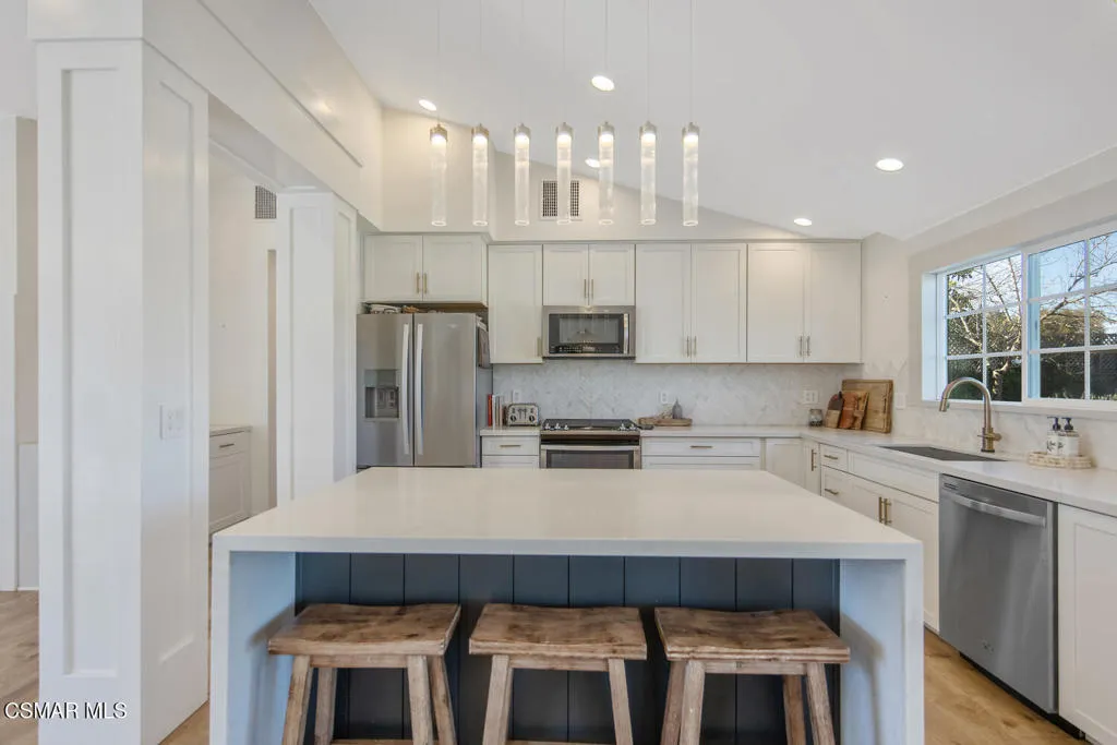 2959 Michael Drive, Newbury Park, California 91320 home-pic-11