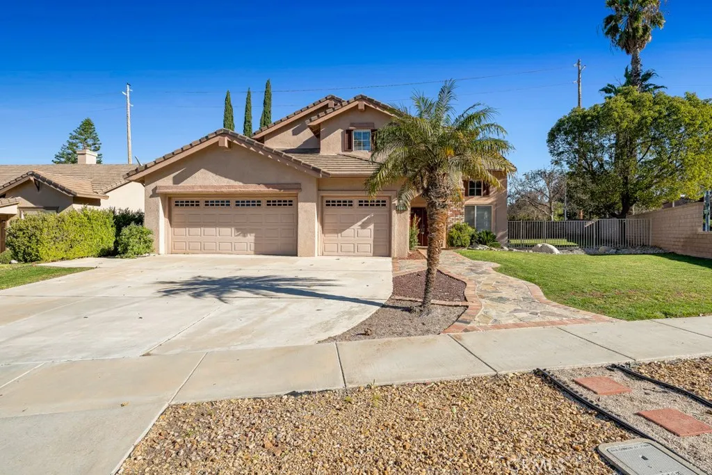 3059 Vera Cruz, Corona, California 92882 home-pic-1