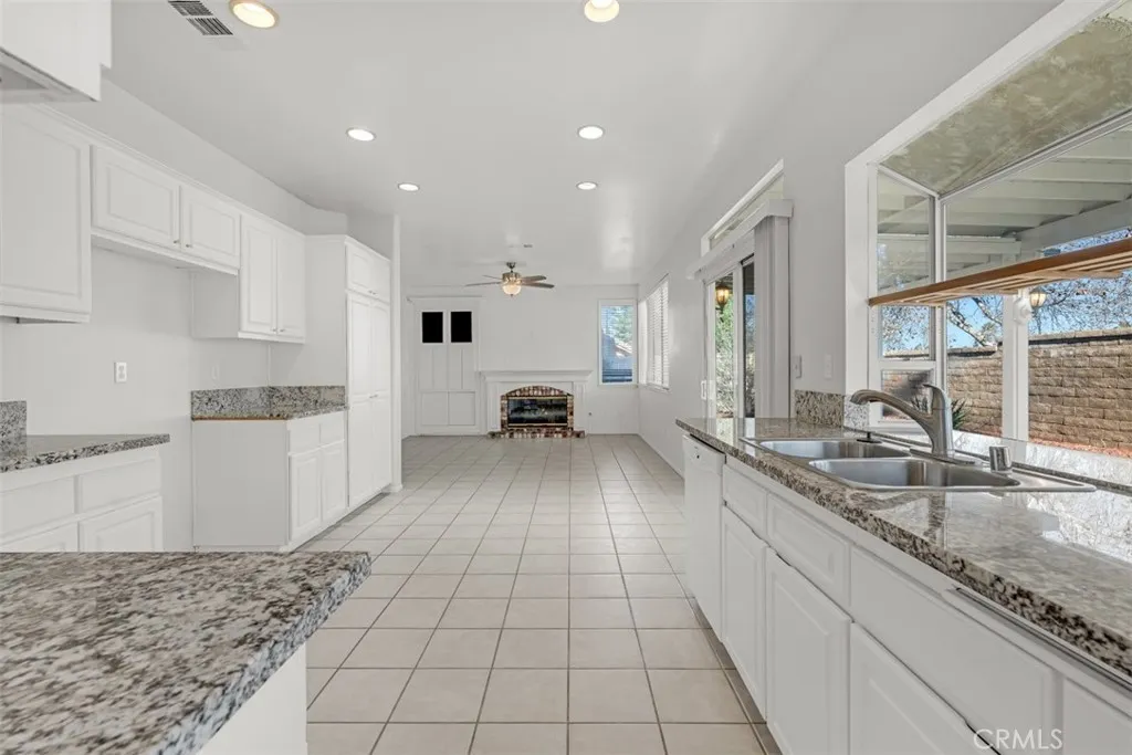 3059 Vera Cruz, Corona, California 92882 home-pic-13