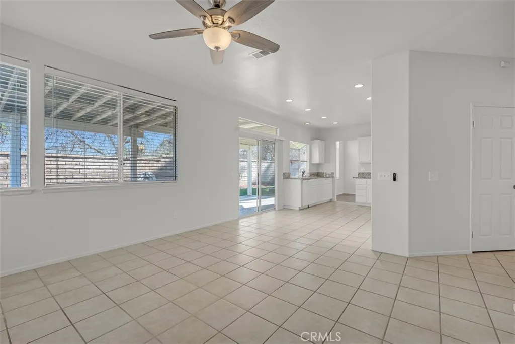 3059 Vera Cruz, Corona, California 92882 home-pic-19