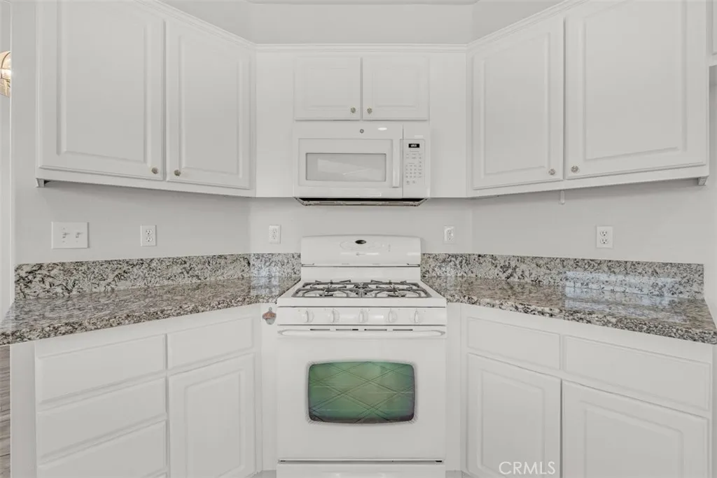 3059 Vera Cruz, Corona, California 92882 home-pic-15