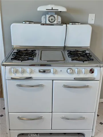 Stunning Vintage Wedgewood Stove/Oven