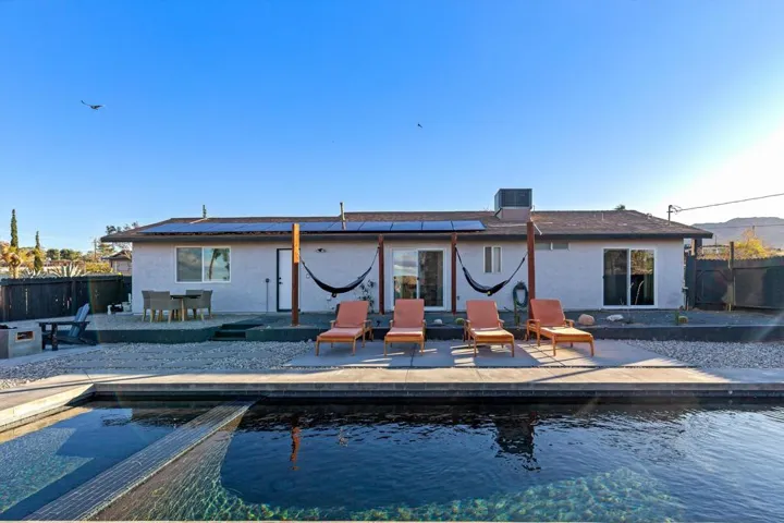 61664 Crest Circle Drive