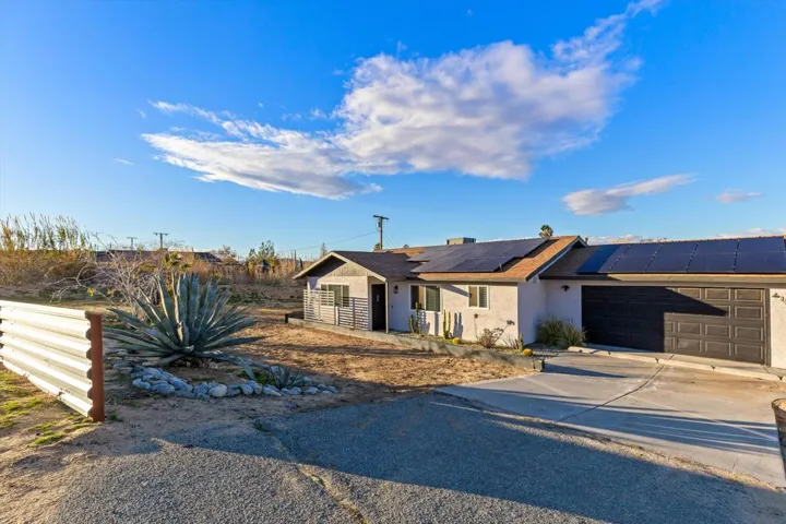 61664 Crest Circle Drive