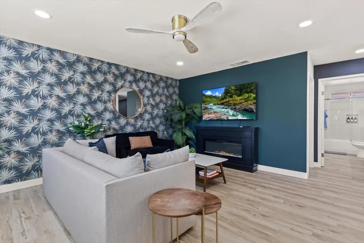 61664 Crest Circle Drive