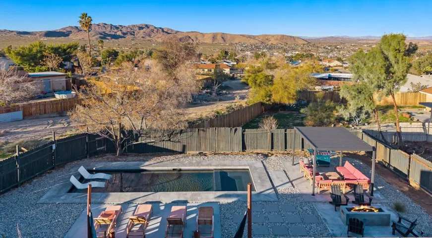 61664 Crest Circle Drive