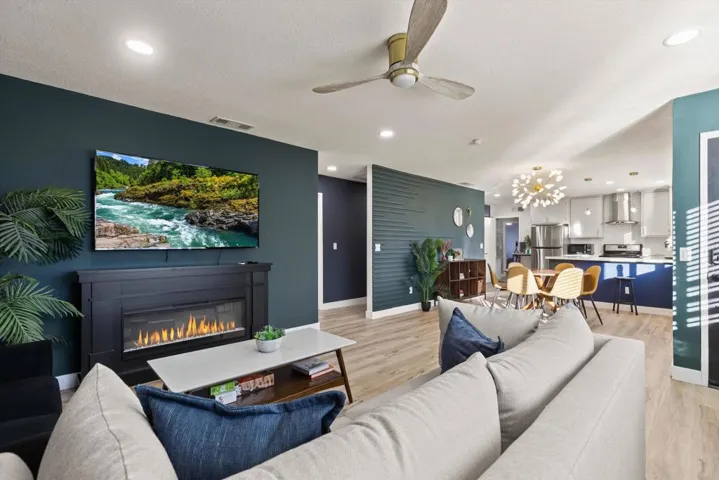 61664 Crest Circle Drive