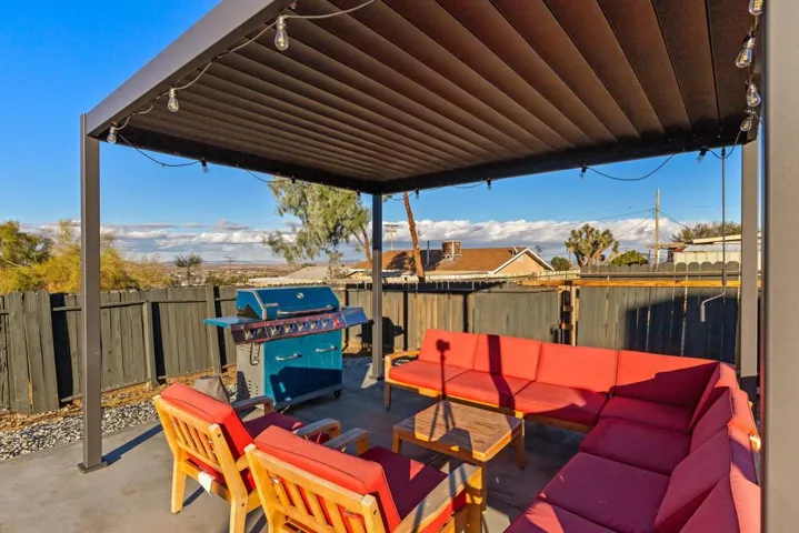 61664 Crest Circle Drive