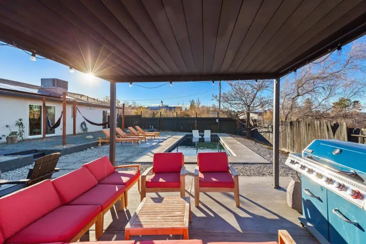 61664 Crest Circle Drive