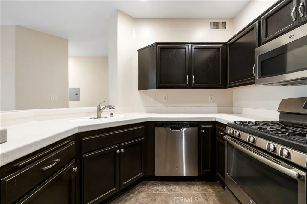 2748 Borchard, Newbury Park, California 91320 home-pic-4