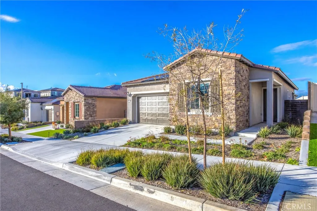 11894 Greenpeak, Corona, California 92883 home-pic-5