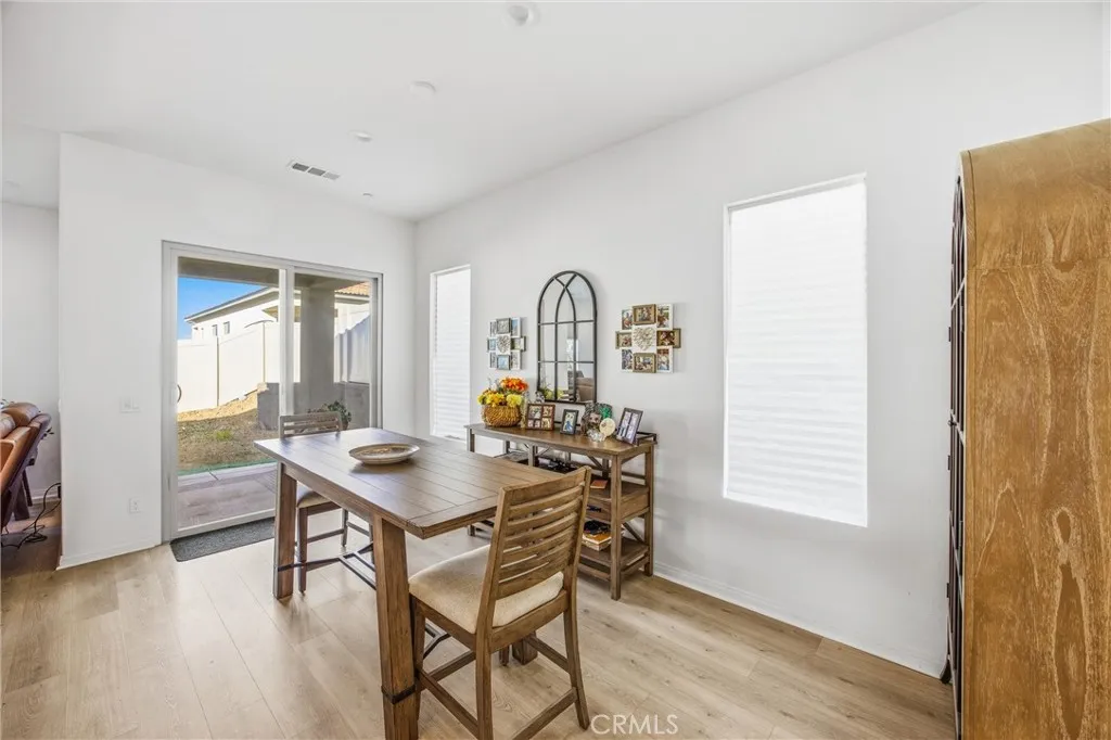 11894 Greenpeak, Corona, California 92883 home-pic-11