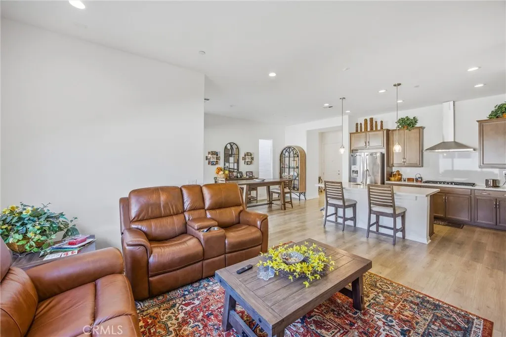 11894 Greenpeak, Corona, California 92883 home-pic-10