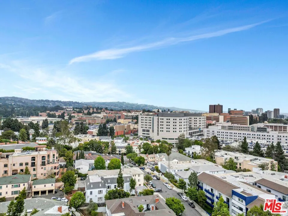 10982 Roebling Avenue 434, Los Angeles, California 90024 home-pic-45