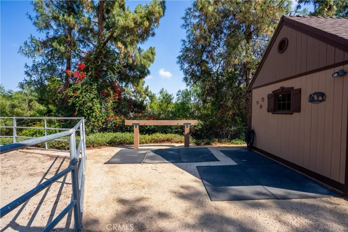 Hitching post