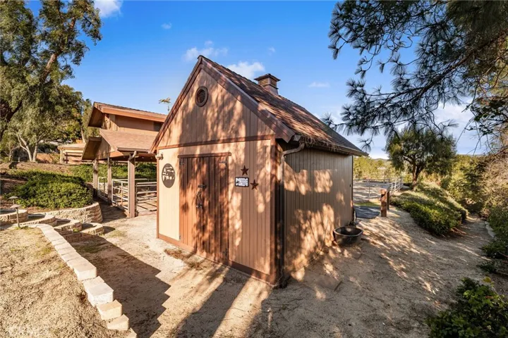 Tack Room/Shed