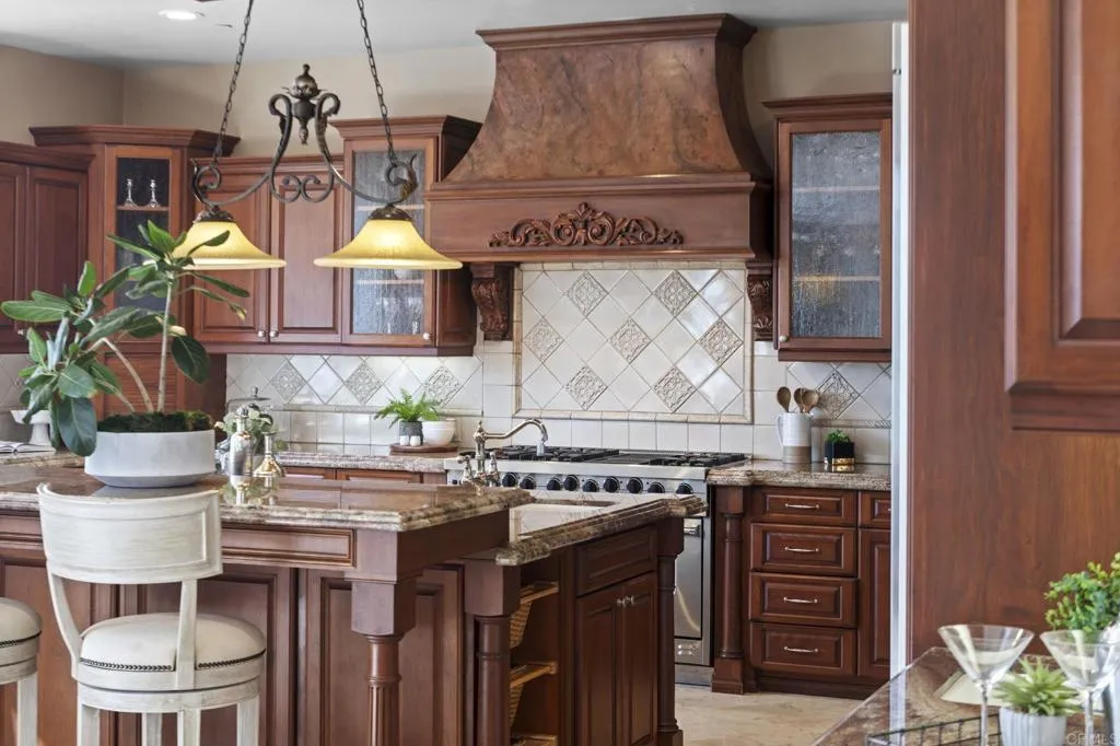 Chef's Kitchen with all Viking Appliances