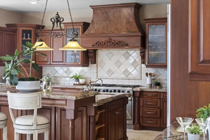 Custom Kitchen Cabinetry