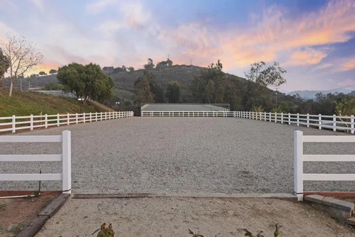 225' x 80' Triple Crown Sand & Fiber Arena