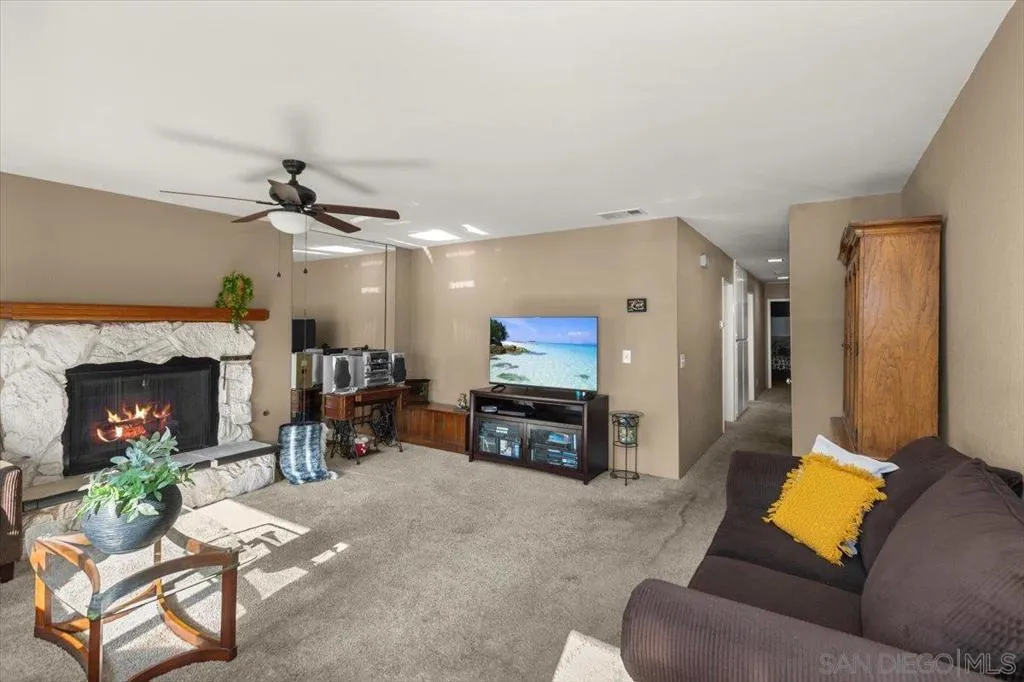 6566 Glidden Lane, San Diego, California 92111 home-pic-7