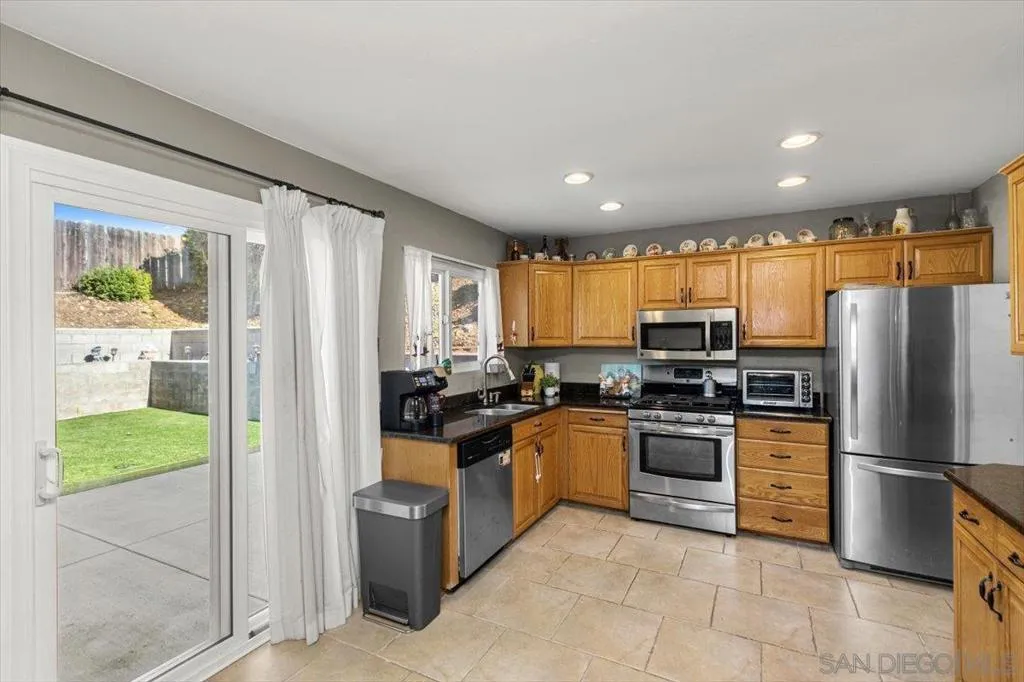 6566 Glidden Lane, San Diego, California 92111 home-pic-11