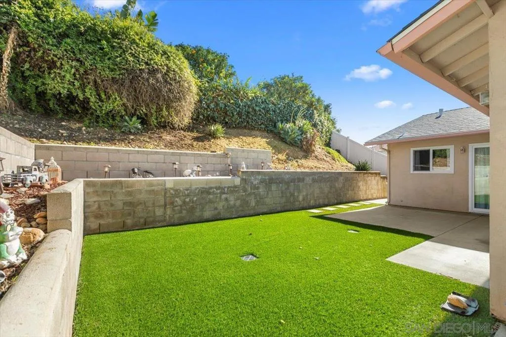 6566 Glidden Lane, San Diego, California 92111 home-pic-4