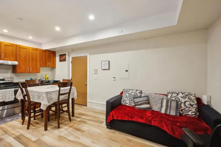 1615 Oakdale Avenue, San Francisco, California 94124