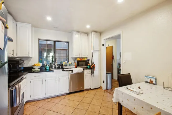 1615 Oakdale Avenue, San Francisco, California 94124