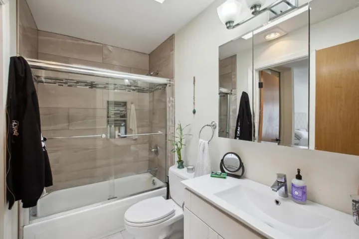 1615 Oakdale Avenue, San Francisco, California 94124