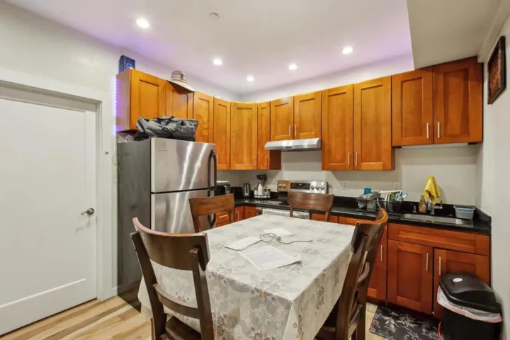 1615 Oakdale Avenue, San Francisco, California 94124