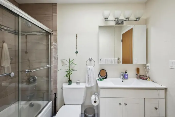 1615 Oakdale Avenue, San Francisco, California 94124