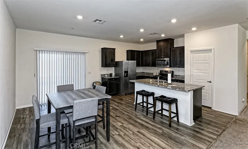 12268 Verano, Victorville, California 92392 home-pic-6