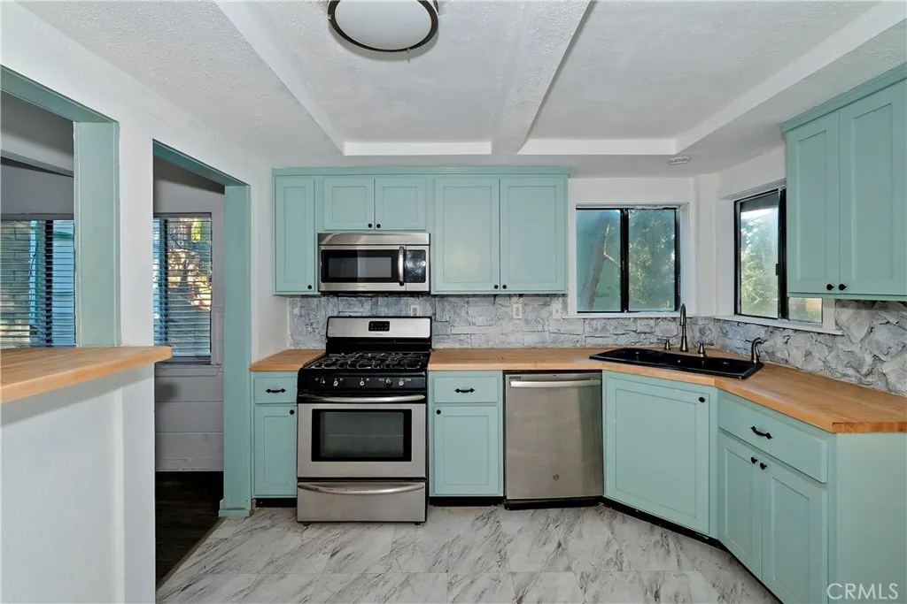 26331 Alpine, Twin Peaks, California 92391 home-pic-7