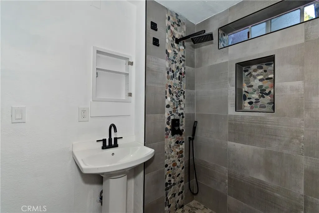 26331 Alpine, Twin Peaks, California 92391 home-pic-12
