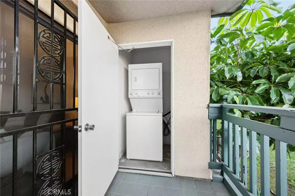 321 N Orange Avenue 103, Monterey Park, California 91755 home-pic-18