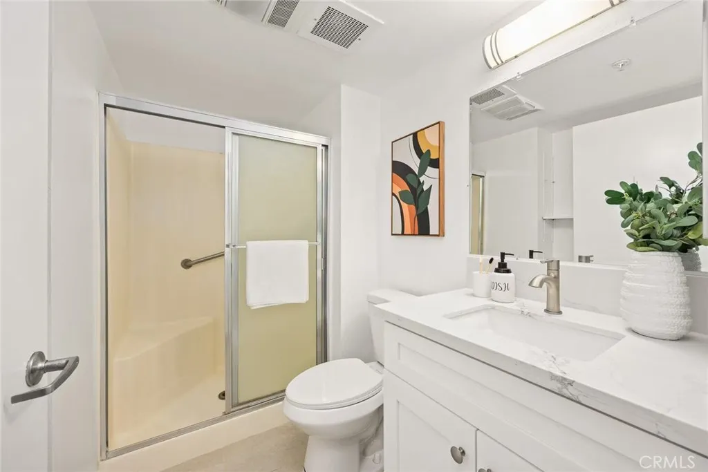 321 N Orange Avenue 103, Monterey Park, California 91755 home-pic-16