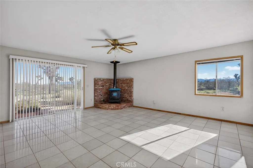 59375 Breezy, Yucca Valley, California 92284 home-pic-5