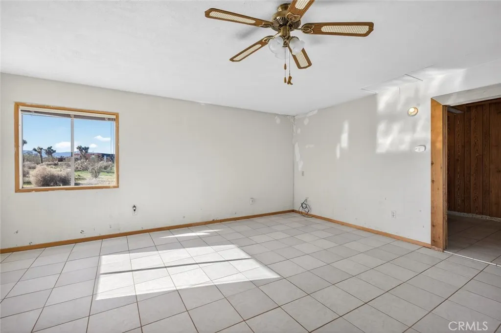 59375 Breezy, Yucca Valley, California 92284 home-pic-16