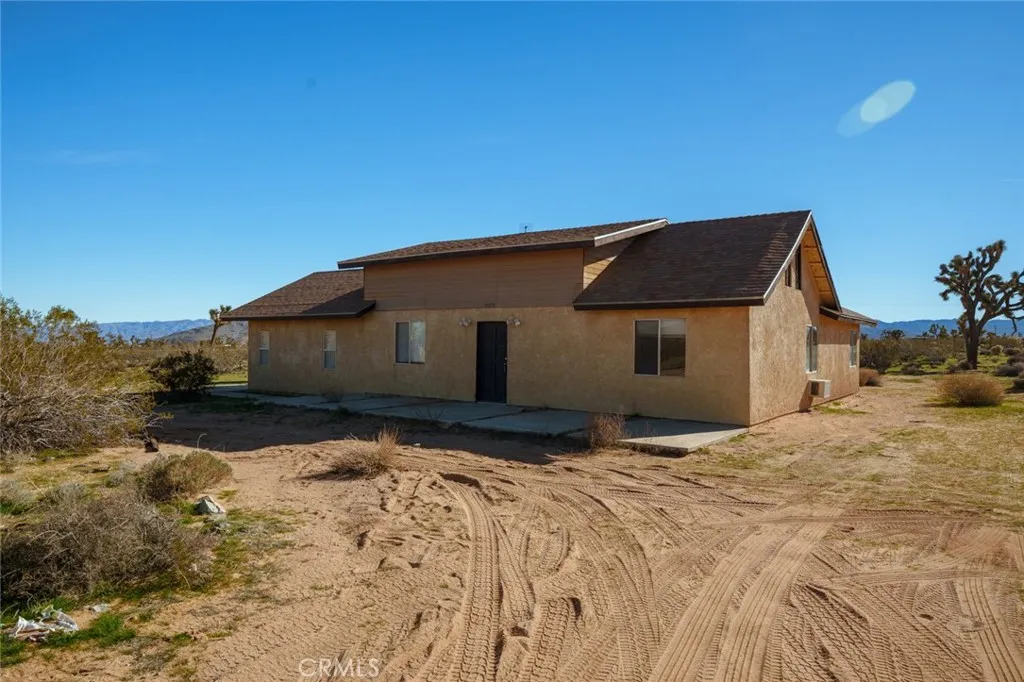 59375 Breezy, Yucca Valley, California 92284 home-pic-1