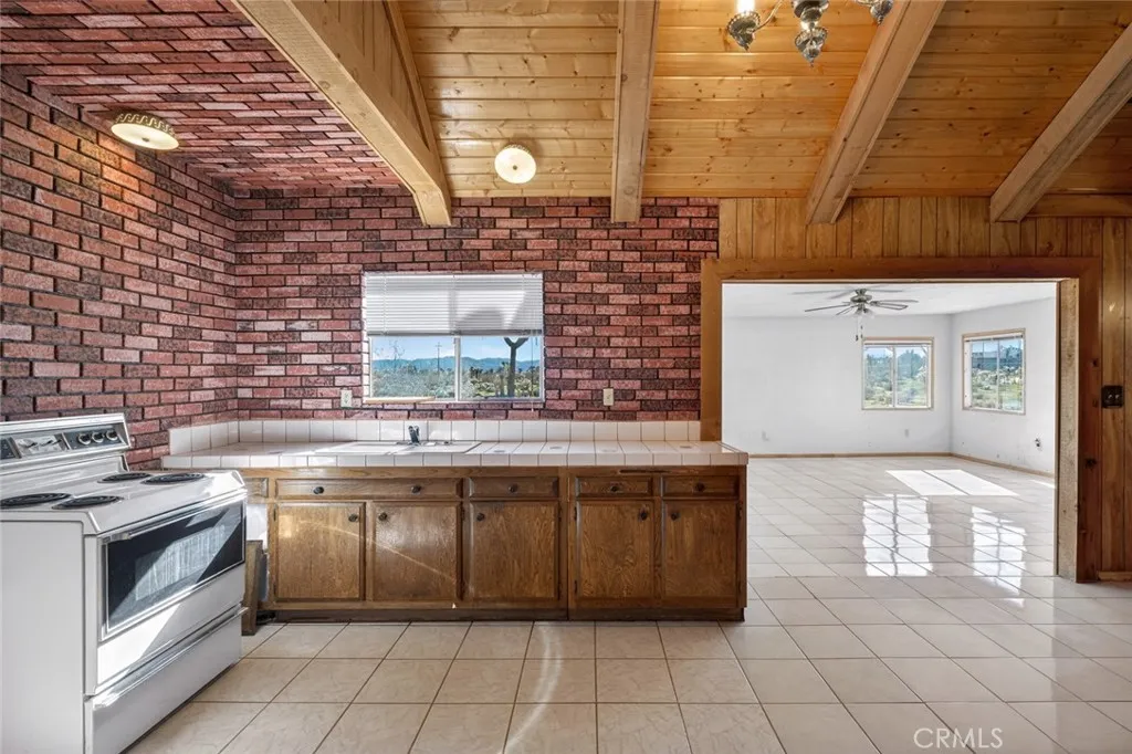 59375 Breezy, Yucca Valley, California 92284 home-pic-10