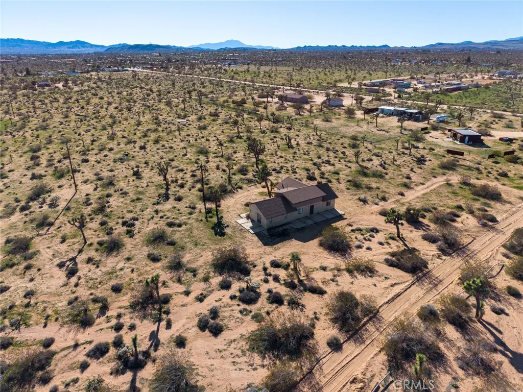 59375 Breezy, Yucca Valley, California 92284 home-pic-50