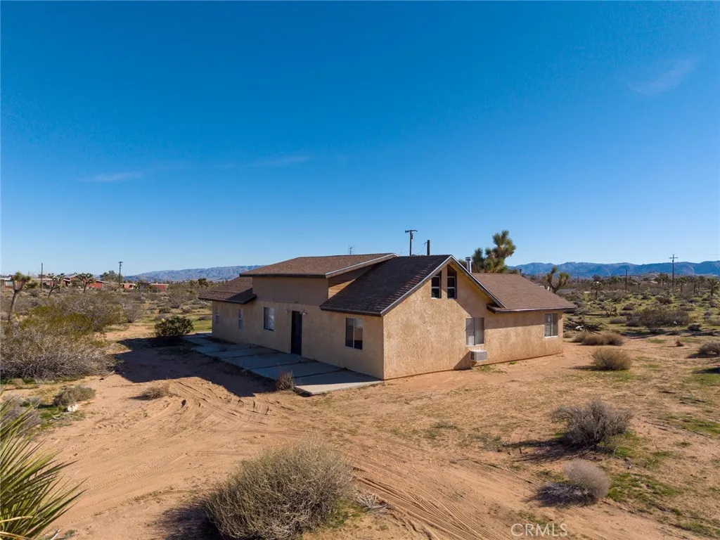 59375 Breezy, Yucca Valley, California 92284 home-pic-2